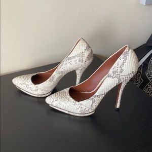 Elizabeth and James. Snakeskin style Pumps. Size 7